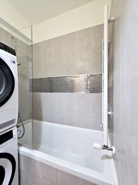 Otopeni  2 Camere Decomandat  Trio Residence Central -5 min. Primarie
